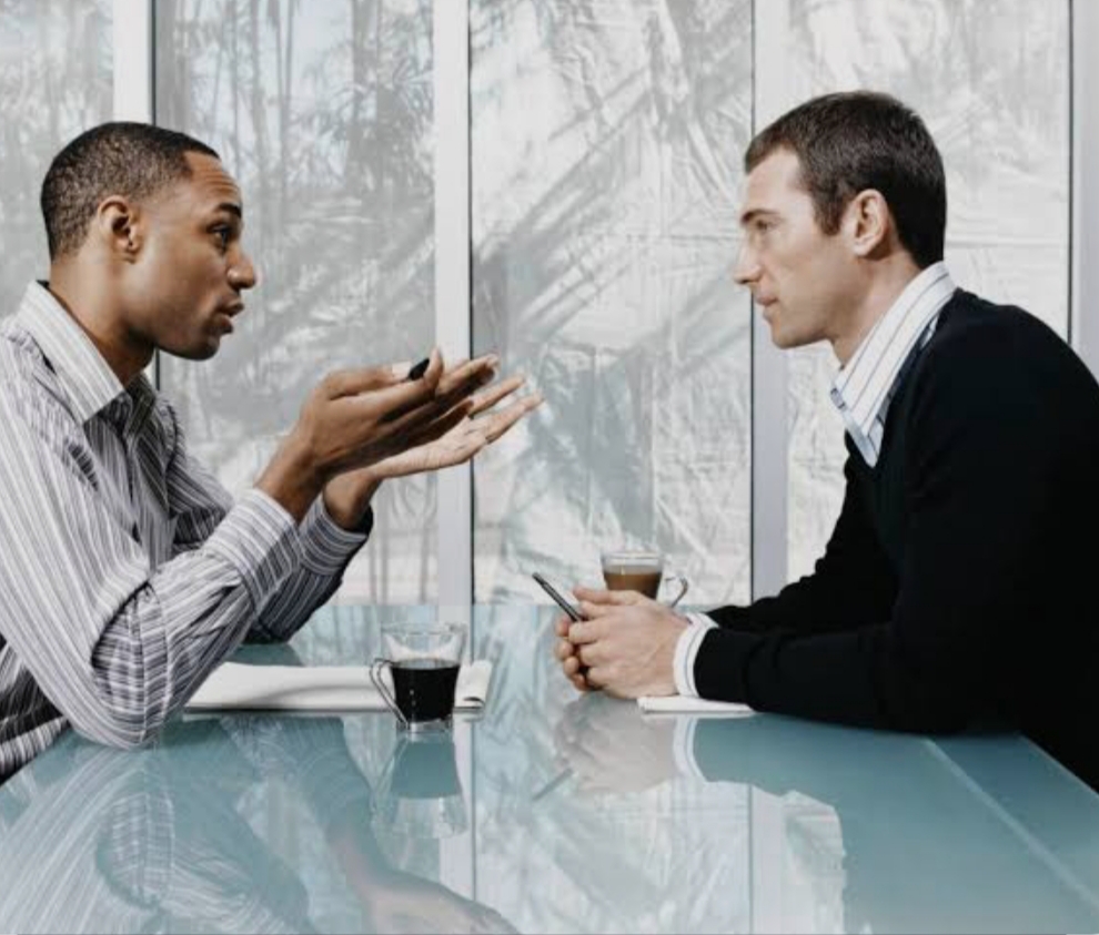 Cara Mengasah Ketajaman Bicara tanpa Menjadi Sok Pintar