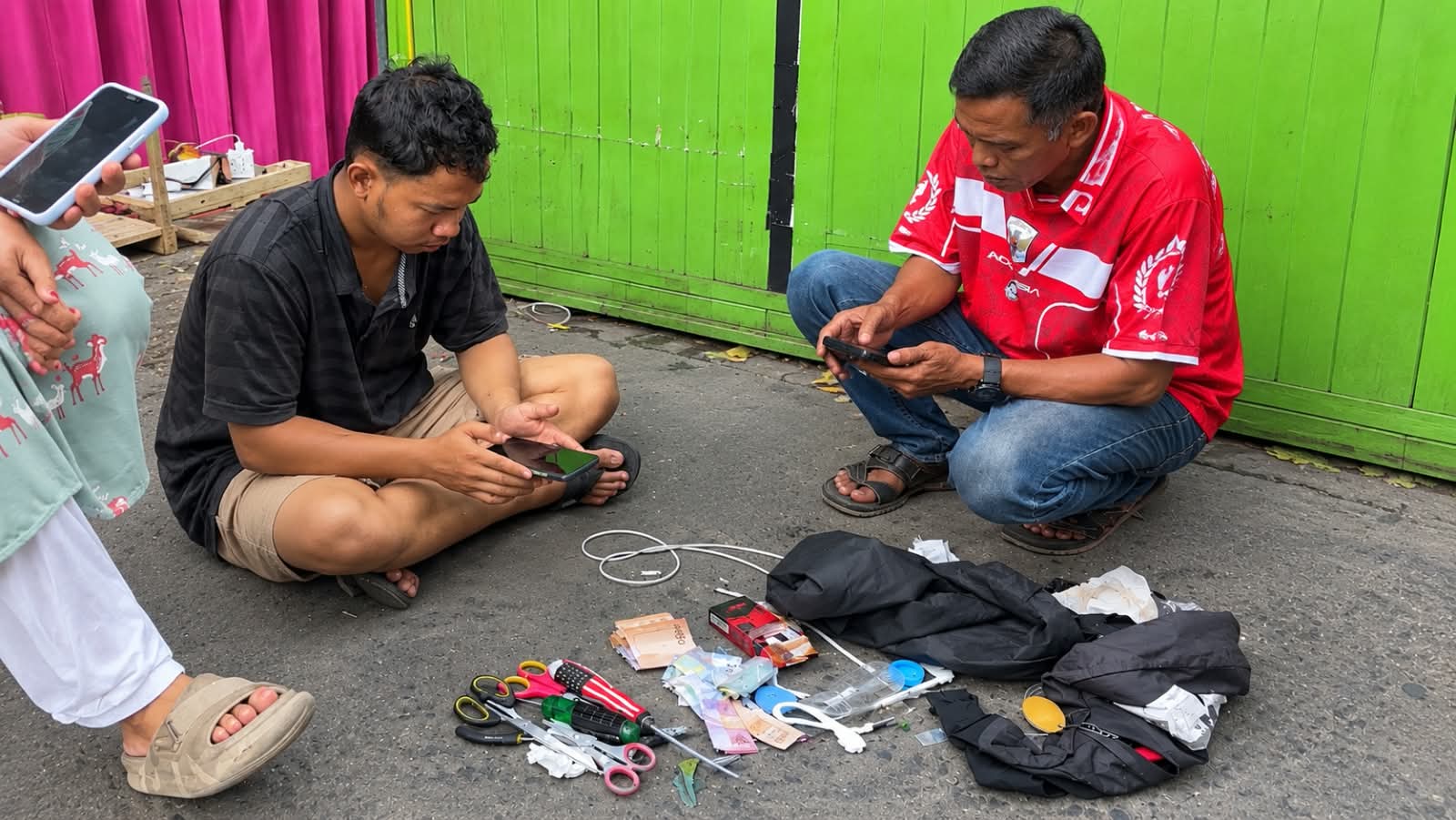 Pemuda Bobol Kotak Amal, Bawa Tas Berisi Alat Sabu